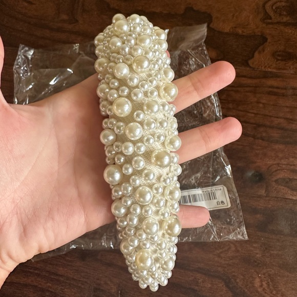 NWT Pearl Embellished Headband - Picture 5 of 5